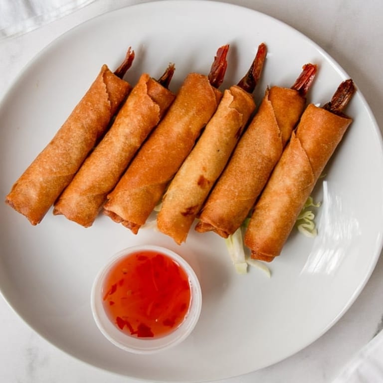 Delicious Egg Rolls: A Tasty Vietnamese Appetizer